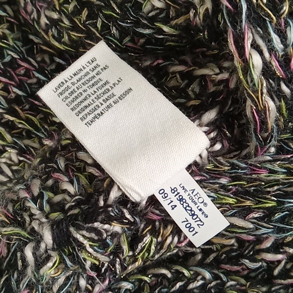 American Eagle Outfitters rainbow knit infinity scarf - Picture 3 of 6